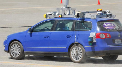junior Auto-bot pasa prueba de manejo