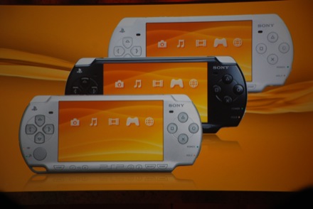 pspv2 E3 2007 : Sony presenta nueva versión del PSP